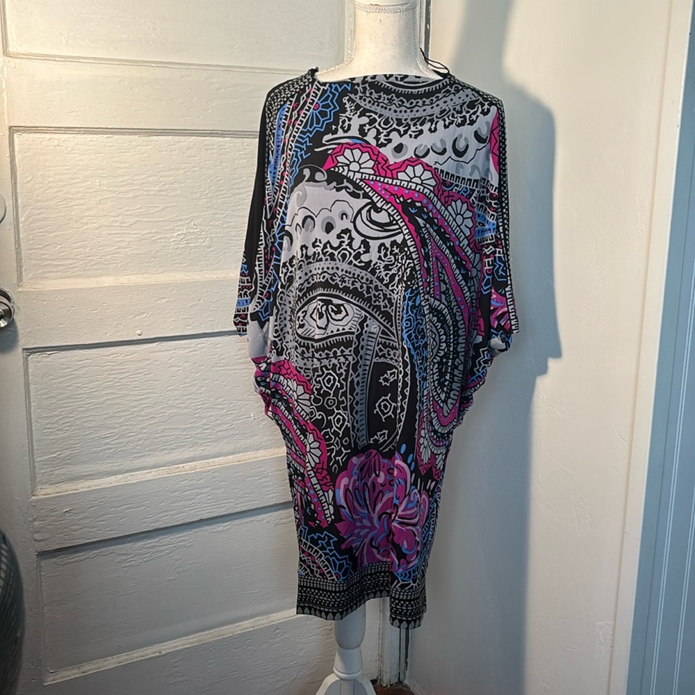 Like new woman top. Donna Morgan size 8